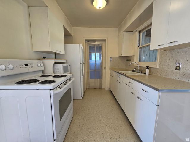5339 S 2000 W, Roy, UT 84067