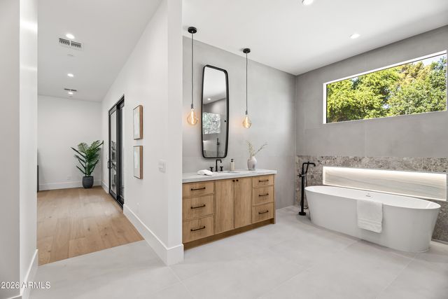 3415 N 47TH Place, Phoenix, AZ 85018