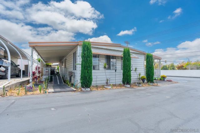 718 Sycamore Ave 73, Vista, CA 92083