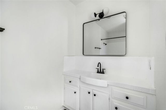 125 E Buckthorn, Inglewood, CA 90301