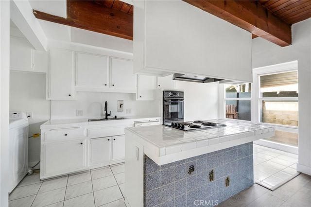 125 E Buckthorn, Inglewood, CA 90301