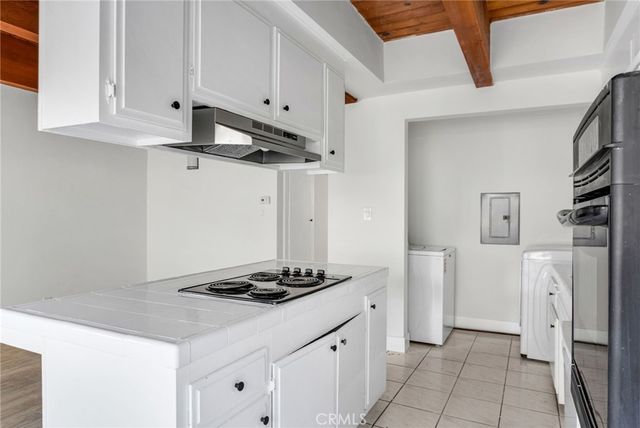 125 E Buckthorn, Inglewood, CA 90301