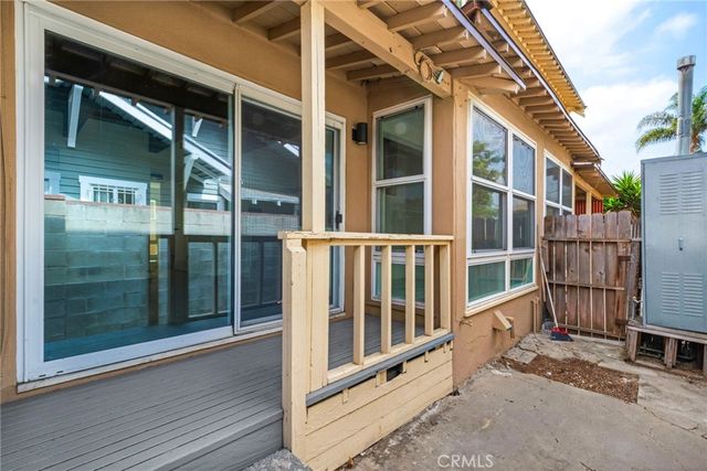 125 E Buckthorn, Inglewood, CA 90301