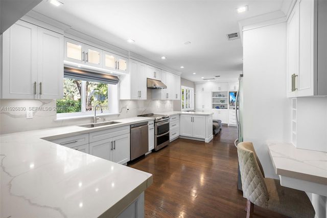 2400 Trapp Ave, Miami, FL 33133