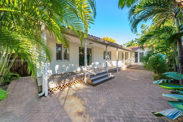 2400 Trapp Ave, Miami, FL 33133