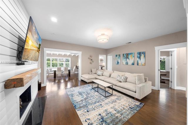 2400 Trapp Ave, Miami, FL 33133