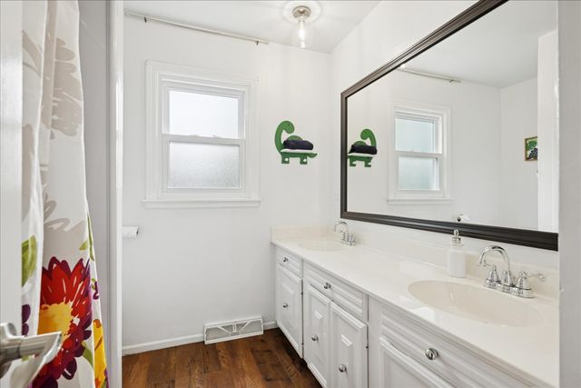 481 Sussex Court, Buffalo Grove, IL 60089