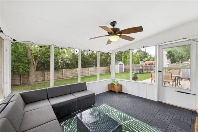 481 Sussex Court, Buffalo Grove, IL 60089