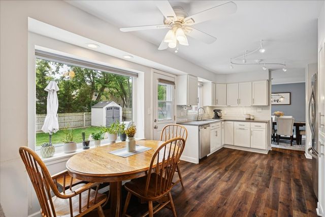 481 Sussex Court, Buffalo Grove, IL 60089