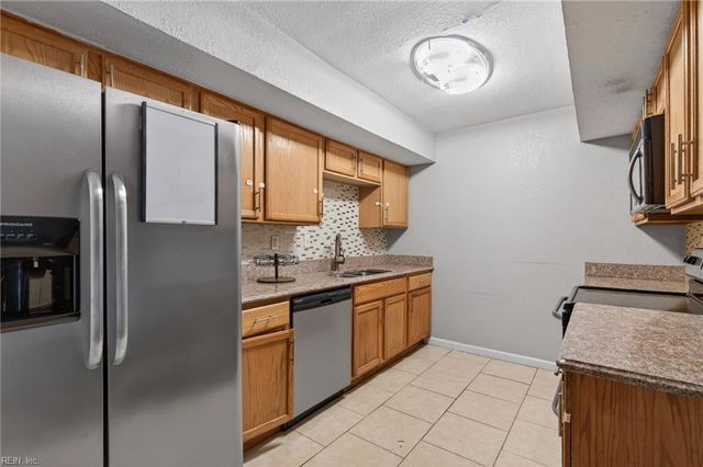 5624 Dodington CT, Virginia Beach, VA 23462