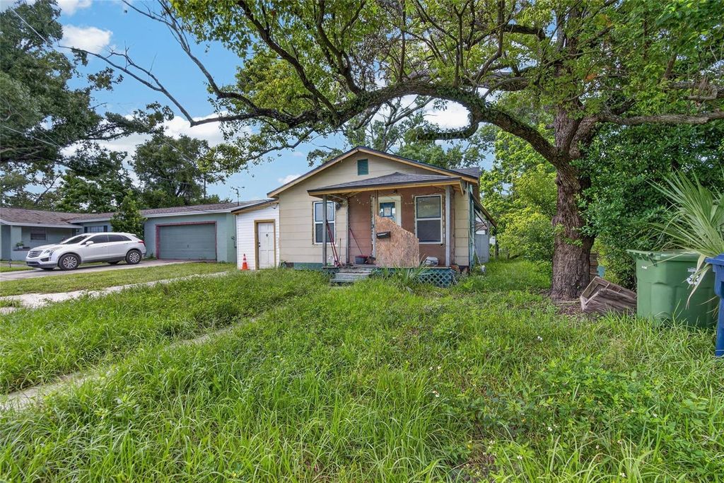 Image 2 of property listing at 3507 E 12TH AVENUE, Tampa, FL 33605