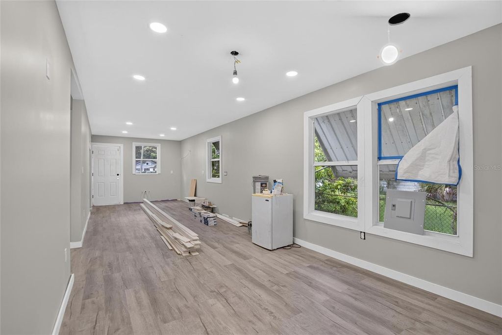 Image 4 of property listing at 3507 E 12TH AVENUE, Tampa, FL 33605