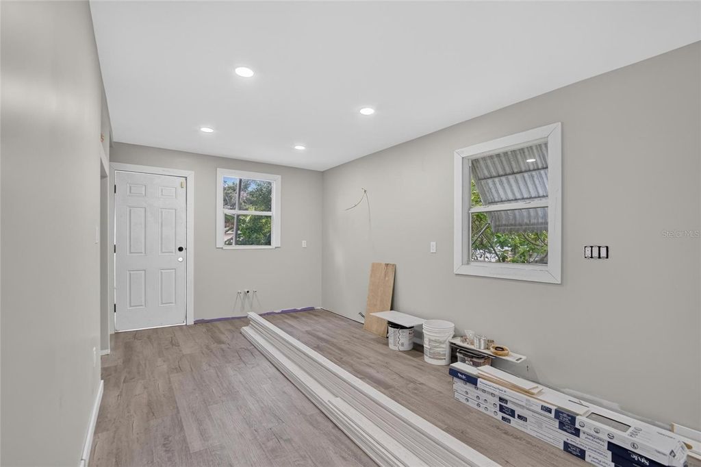 Image 6 of property listing at 3507 E 12TH AVENUE, Tampa, FL 33605