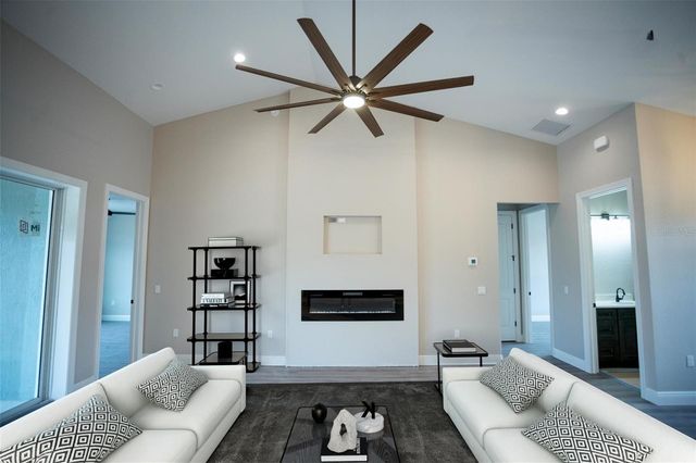 17887 SW 72ND STREET ROAD, Dunnellon, FL 34432