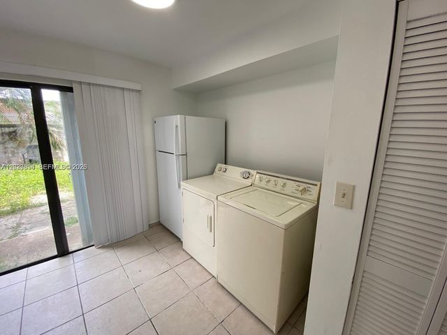 1813 SW 107th Avenue 2402, Miami, FL 33165