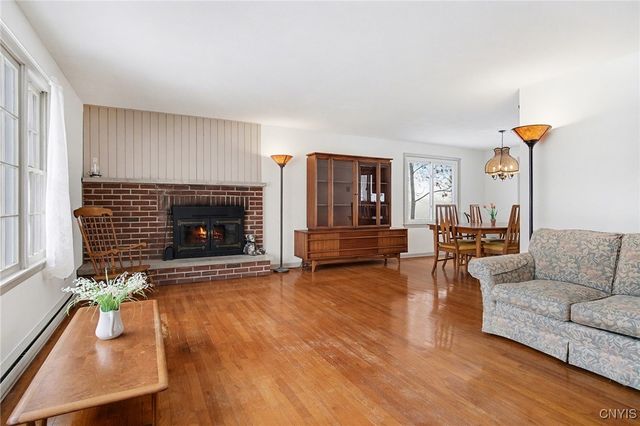 165 Brookside Lane, Manlius, NY 13066