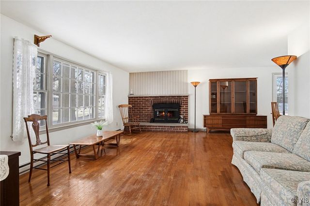 165 Brookside Lane, Manlius, NY 13066