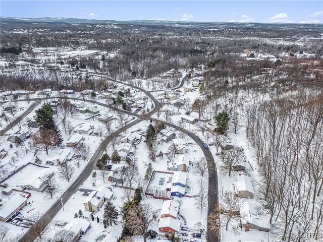 165 Brookside Lane, Manlius, NY 13066