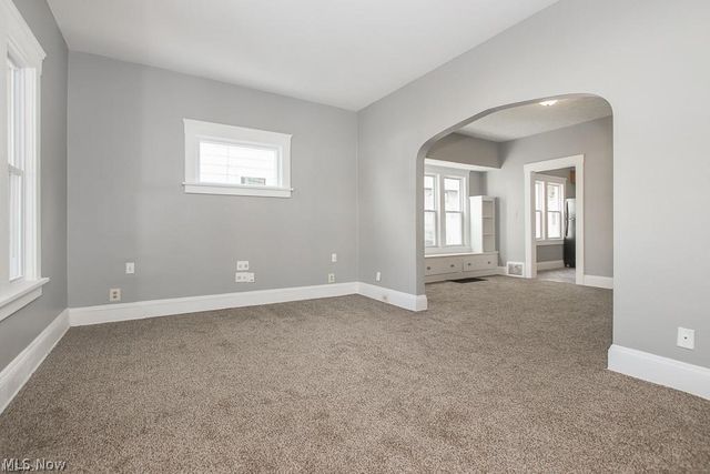 10601 Linnet Avenue, Cleveland, OH 44111