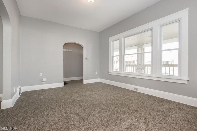 10601 Linnet Avenue, Cleveland, OH 44111