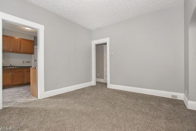 10601 Linnet Avenue, Cleveland, OH 44111
