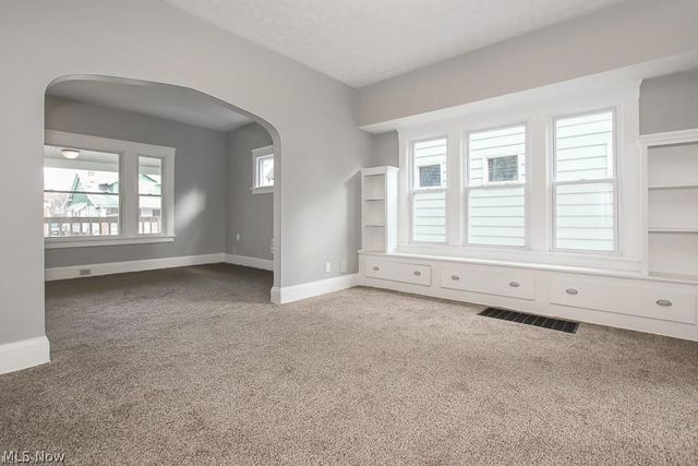 10601 Linnet Avenue, Cleveland, OH 44111