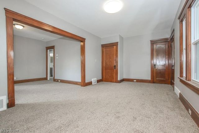 10601 Linnet Avenue, Cleveland, OH 44111