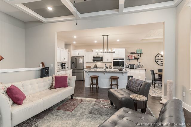 4179 Laverne Way, Jeffersonville, IN 47130