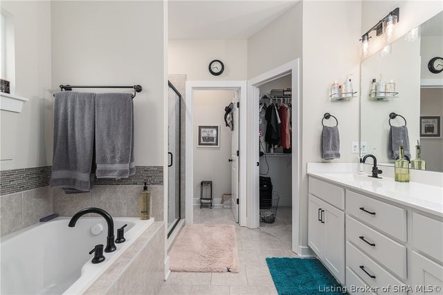 4179 Laverne Way, Jeffersonville, IN 47130