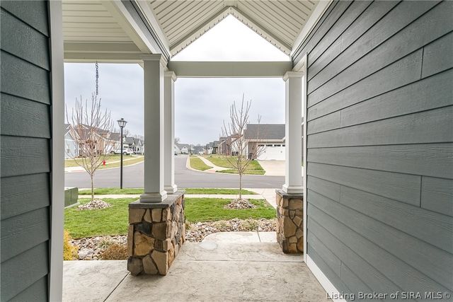 4179 Laverne Way, Jeffersonville, IN 47130