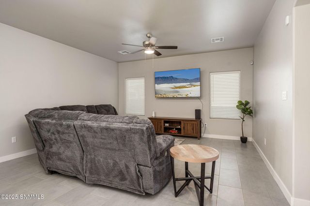 2625 Goldfinch Place, Las Cruces, NM 88011
