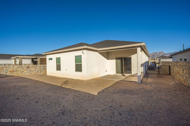 2625 Goldfinch Place, Las Cruces, NM 88011