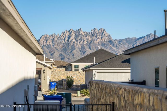 2625 Goldfinch Place, Las Cruces, NM 88011