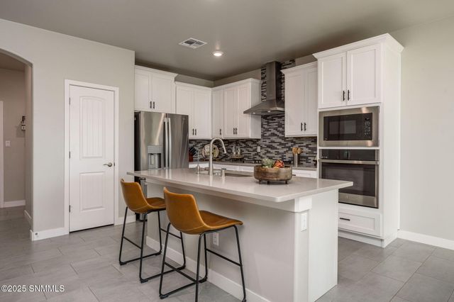 2625 Goldfinch Place, Las Cruces, NM 88011