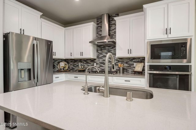 2625 Goldfinch Place, Las Cruces, NM 88011