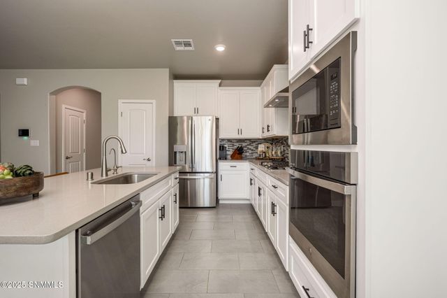 2625 Goldfinch Place, Las Cruces, NM 88011