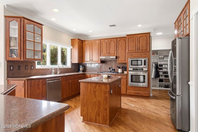 221 Verdant Court, Freehold, NJ 07728