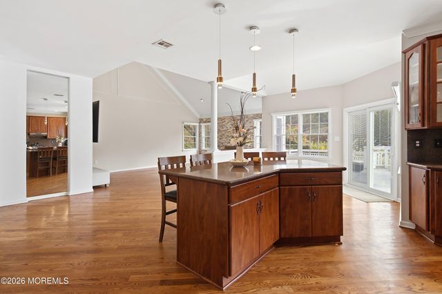 221 Verdant Court, Freehold, NJ 07728