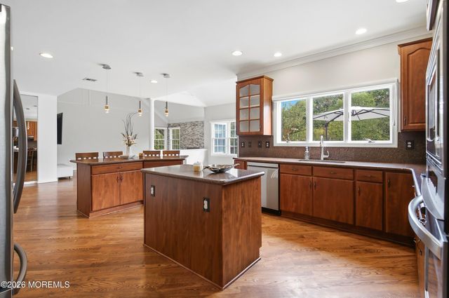 221 Verdant Court, Freehold, NJ 07728