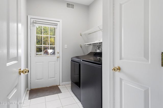 221 Verdant Court, Freehold, NJ 07728