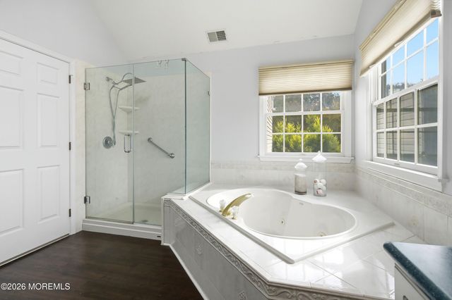 221 Verdant Court, Freehold, NJ 07728