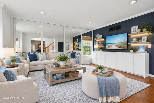 221 Verdant Court, Freehold, NJ 07728