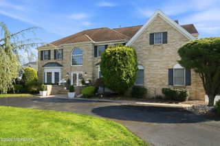 221 Verdant Court, Freehold, NJ 07728