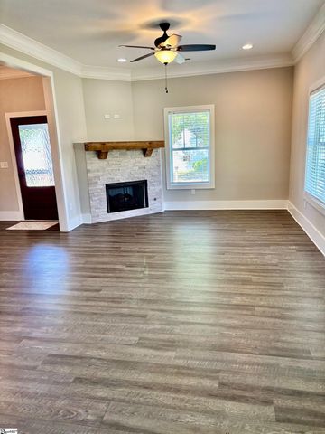 512 Trade Street, Greer, SC 29651