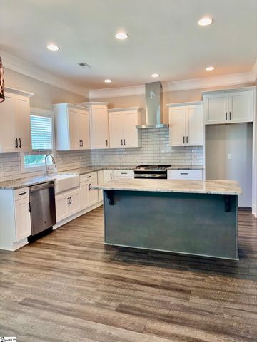 512 Trade Street, Greer, SC 29651