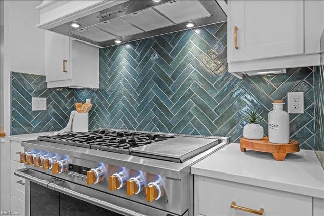 2960 Lynnhaven DR, Virginia Beach, VA 23451