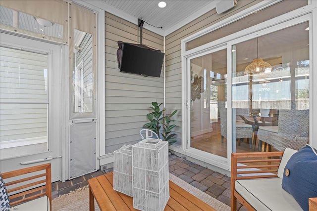 2960 Lynnhaven DR, Virginia Beach, VA 23451