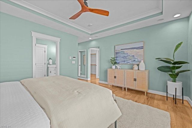 2960 Lynnhaven DR, Virginia Beach, VA 23451