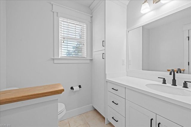 2960 Lynnhaven DR, Virginia Beach, VA 23451