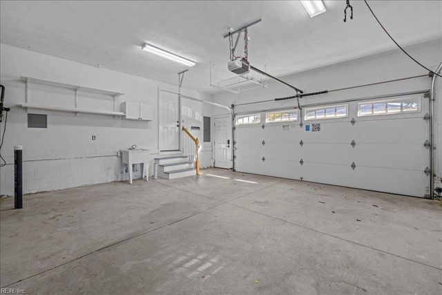 2960 Lynnhaven DR, Virginia Beach, VA 23451